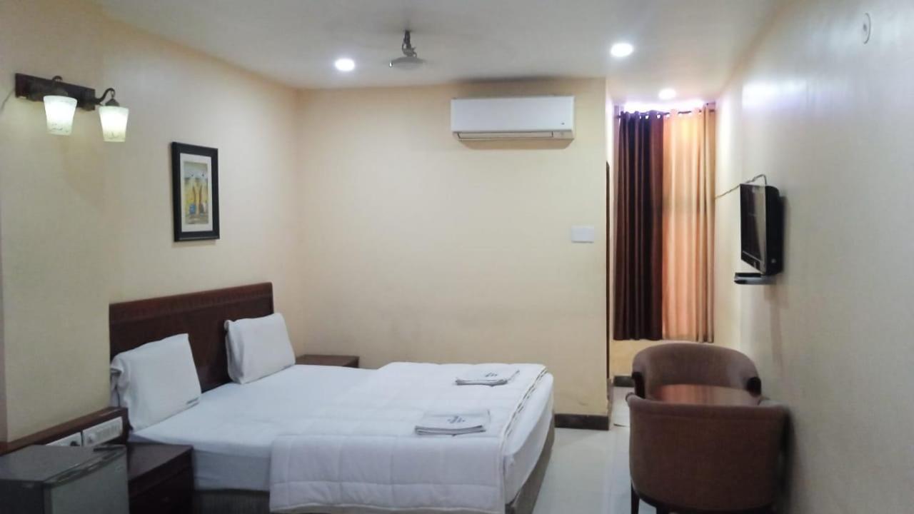 Hotel Sriannamalaiyar Residency Vellore Esterno foto